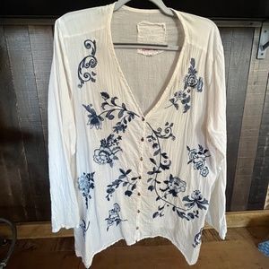 Johnny Was 3 J Workshop embroidered blouse size L